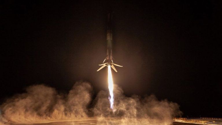 En órbita Saocom A1, el satélite argentino que brindará información al campo.