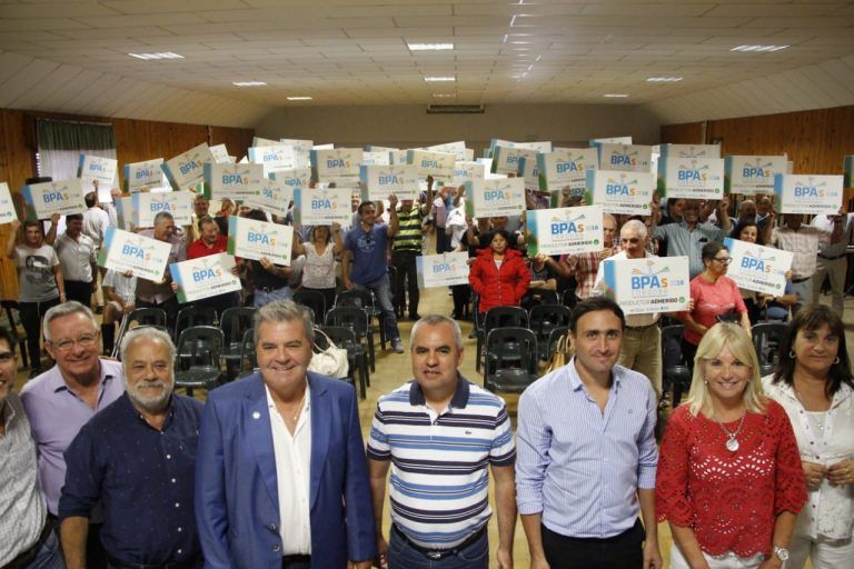 Agricultura entregó $ 9.579.175 a 291 productores del sur provincial por BPA