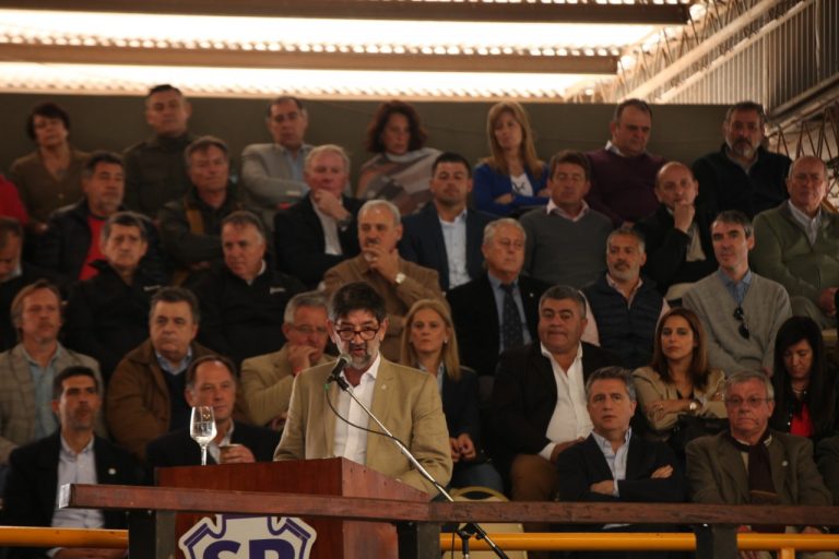 Expo de Jesús María: Magliano volvió a pedir respaldo para productores del Norte cordobés.