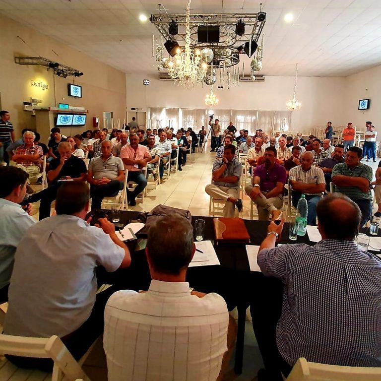 Asamblea en Jesús María. Proponen bajar retenciones a cambio de producir más
