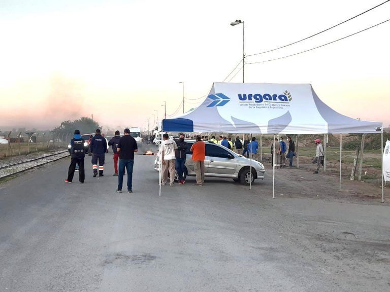 Se agrava el conflicto con alto acatamiento al paro en puertos