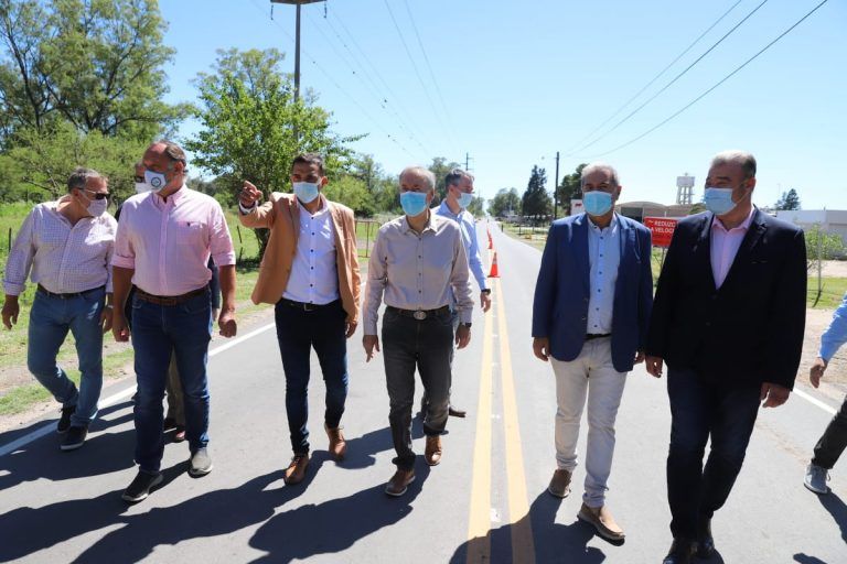Río Segundo: Schiaretti inauguró la repavimentación del camino San José