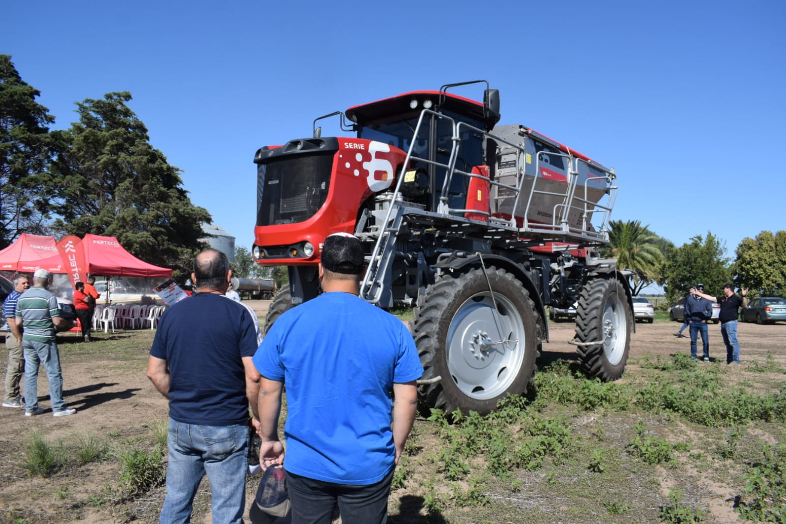 Fertec: La gran diferencia entre «tirar» el fertilizante o hacer una buena aplicación