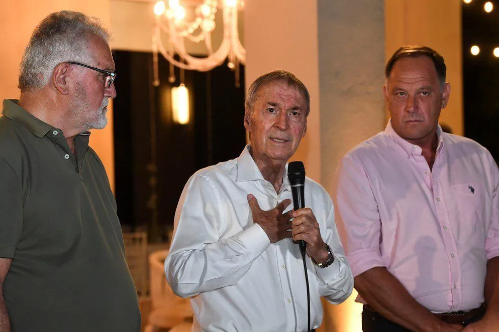 Schiaretti participó del brindis de fin de año con referentes de la Mesa de Enlace