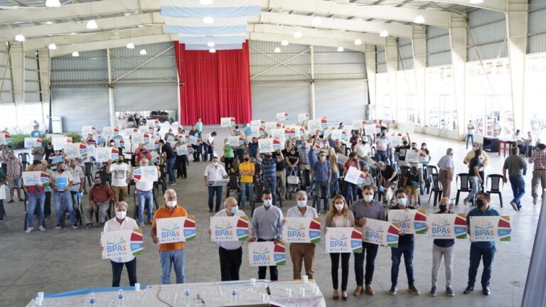 En Morteros, la Provincia entregó más de $11 millones a productores agropecuarios