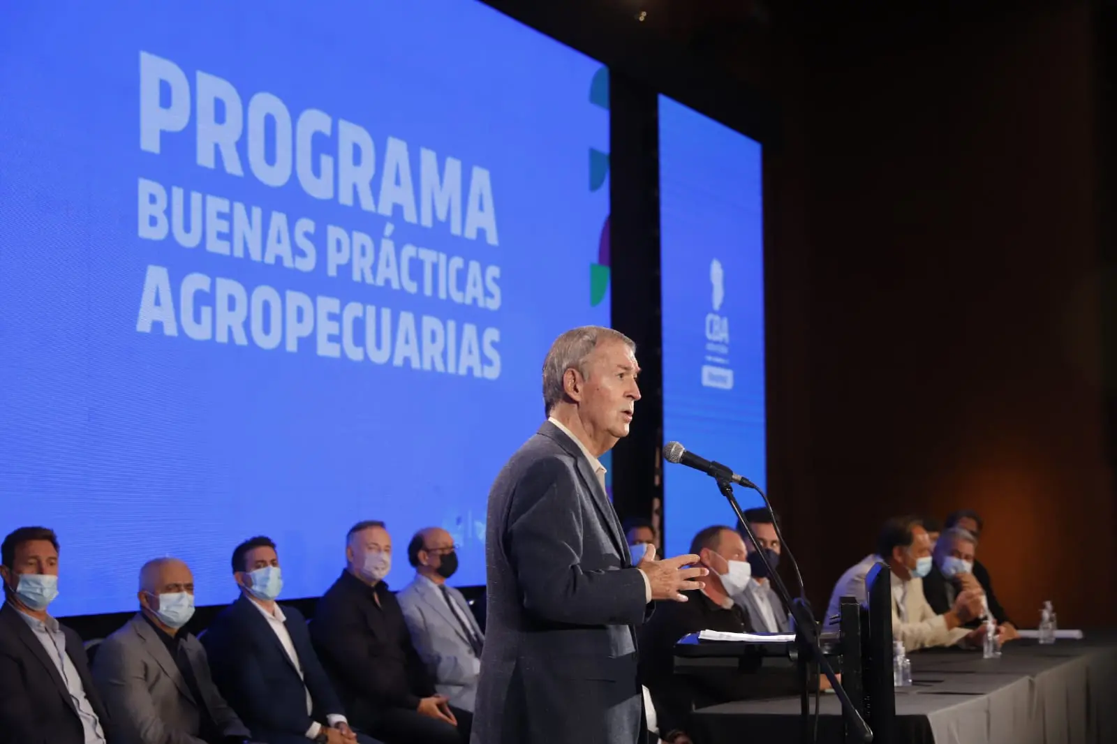 Schiaretti rechazó el cepo a la carne y las retenciones a la exportación de granos