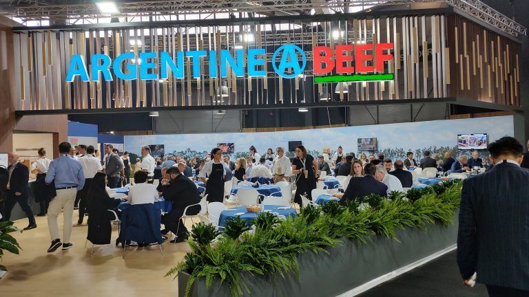 Sial París 2022: buen movimiento y destinos no tan convencionales para la carne argentina