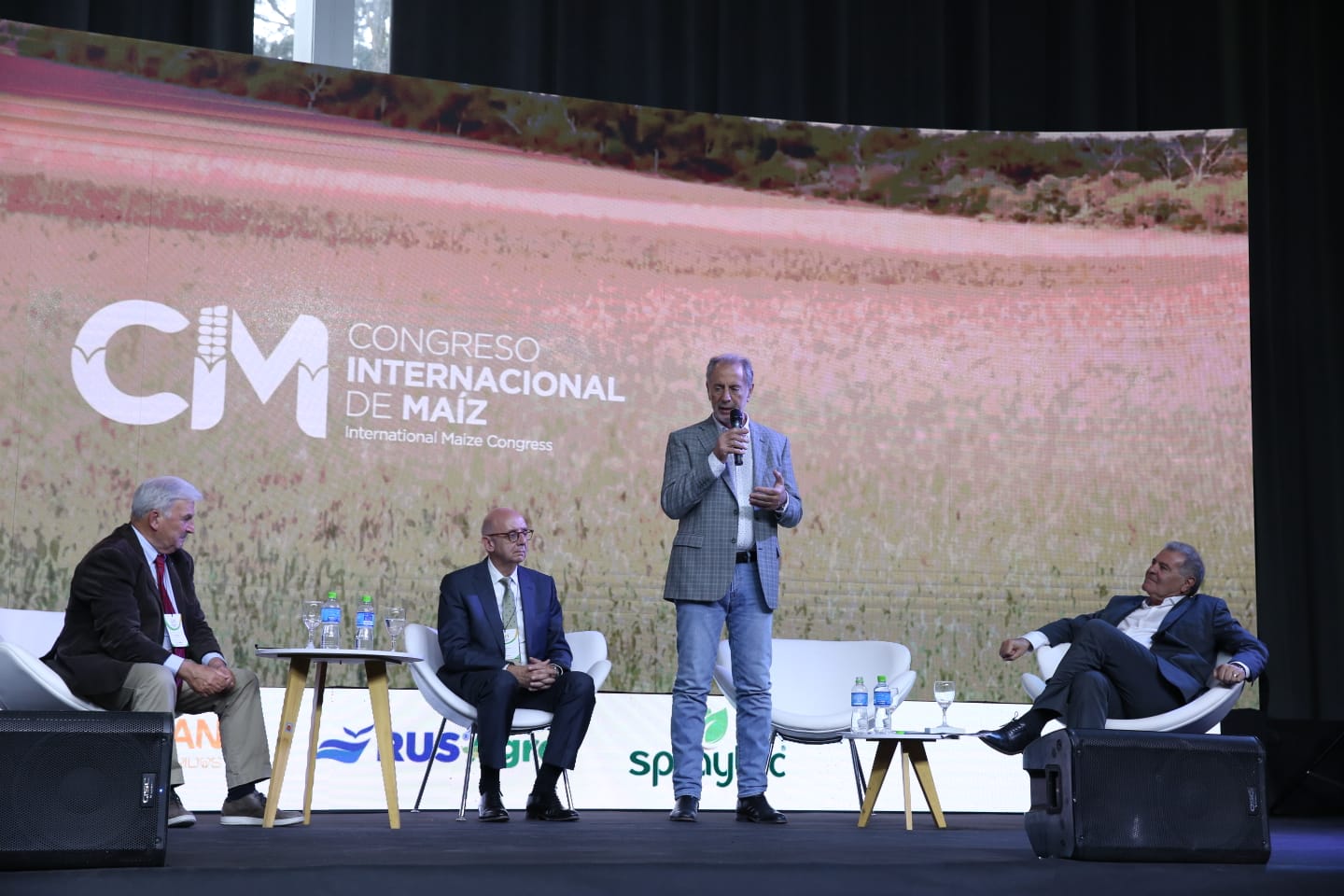 Reclaman para Argentina un modelo de integración público-privada similar al de Brasil