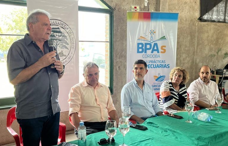 Dean Funes: Busso entregó más de $36 millones a productores del Norte cordobés