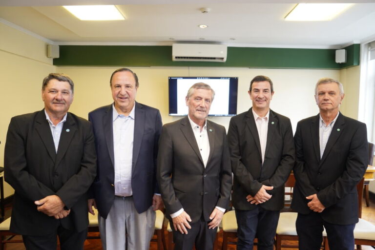 Elbio Laucirica señaló que «las soluciones son colectivas», en la Asamblea de Coninagro
