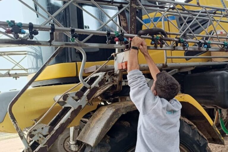 Fitosanitarios: Fiscalización y Control clausuró tres máquinas autopropulsadas