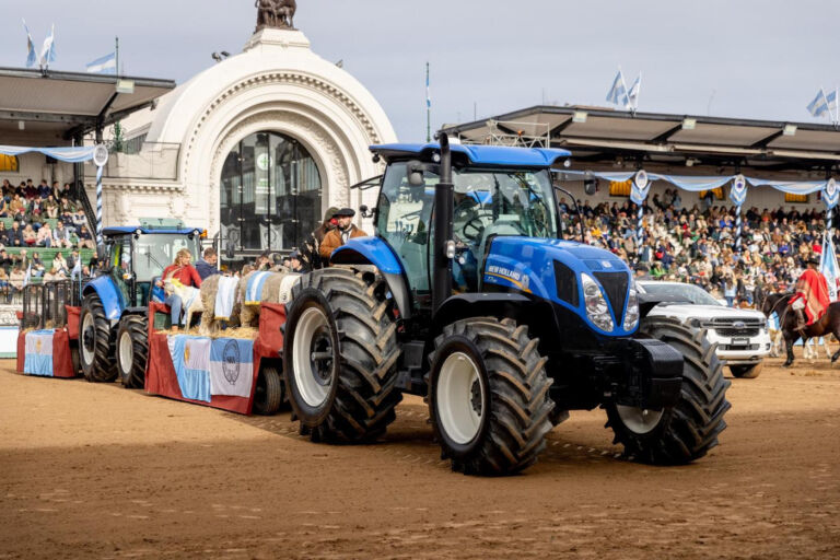 Con Innovación y compromiso con el productor, New Holland dice presente  en la Expo Rural 2024