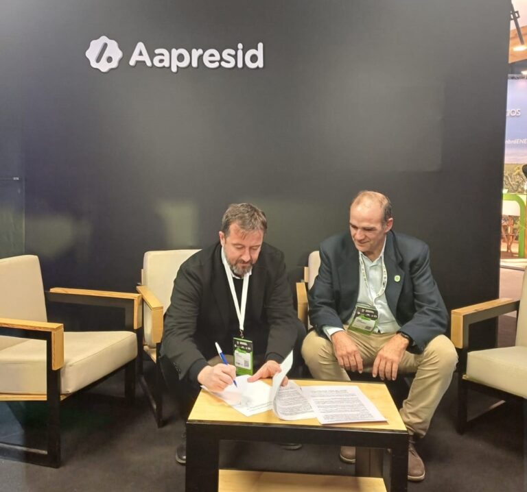 Firman acuerdo para potenciar la producción sostenible en la vitivinicultura argentina