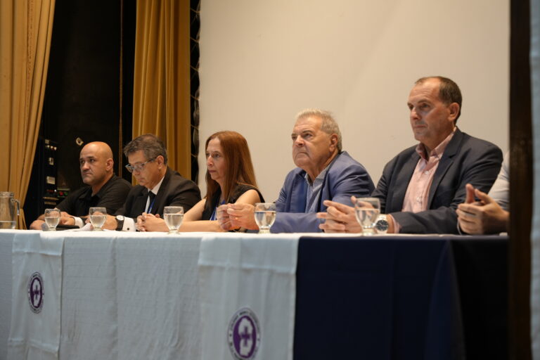 Busso anticipó que se trabaja en la simplificación de trámites para veterinarios
