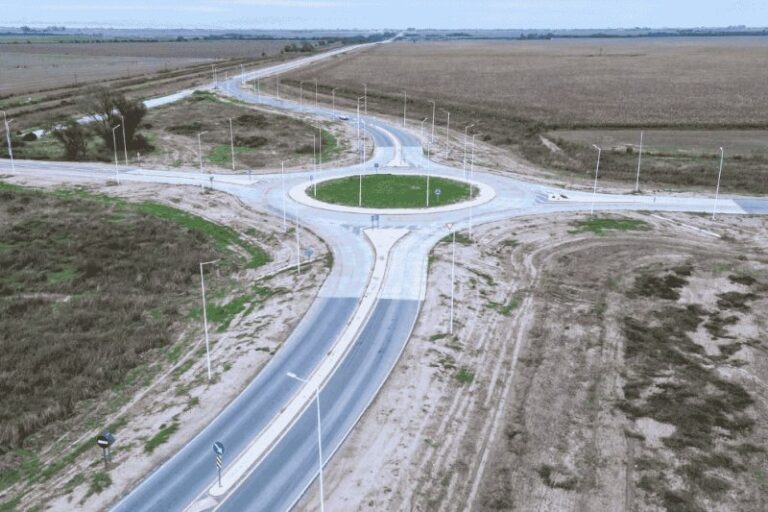 Ejecutan el 85 % de la pavimentación entre Calchín Oeste y la Ruta Provincial 10