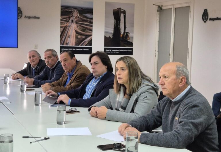 La Comisión de Enlace se reunió con el Gobierno y el tema de las retenciones no figuró en agenda