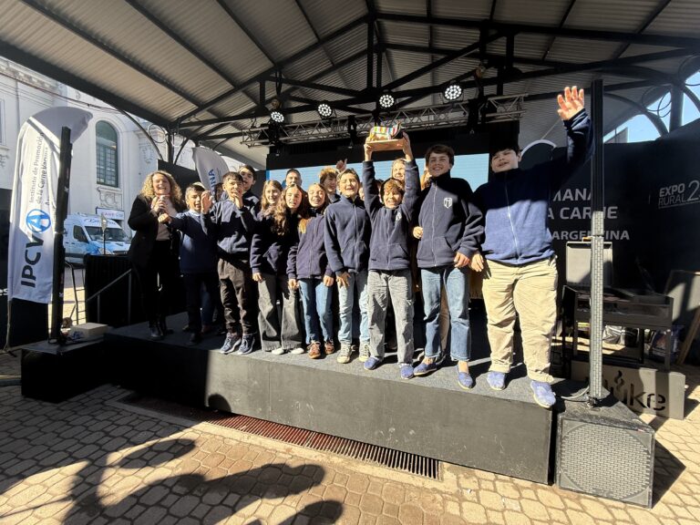 El Instituto María Auxiliadora de Corrientes, Gran Campeón del Concurso «Fans de la Carne Vacuna» 2025