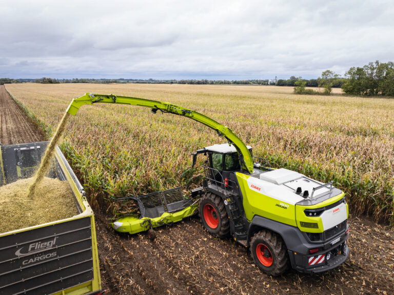 CLAAS presenta la revolución en picadoras: llega la serie JAGUAR 1000