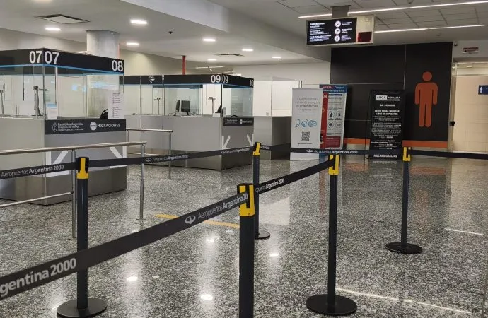 El Aeropuerto Taravella en Córdoba es el primero con señalización preventiva sobre productos porcinos