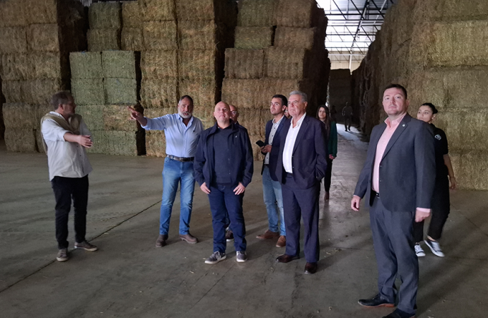 Busso resaltó en San Francisco la política público-privada que acompaña inversiones en el sector alfalfero  cordobés