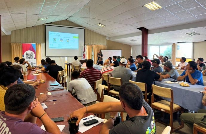 Capacitación en el agro: El Ministerio de Bioagroindustria lanza nuevos cursos para operarios de pulverización
