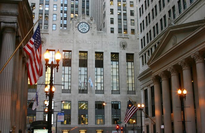 Chicago en rojo: toma de ganancias y factores externos arrastran los valores internacionales