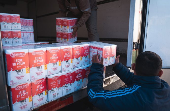 Mastellone Hnos. dona 50.000 litros de leche en el Mes de la Nutrición