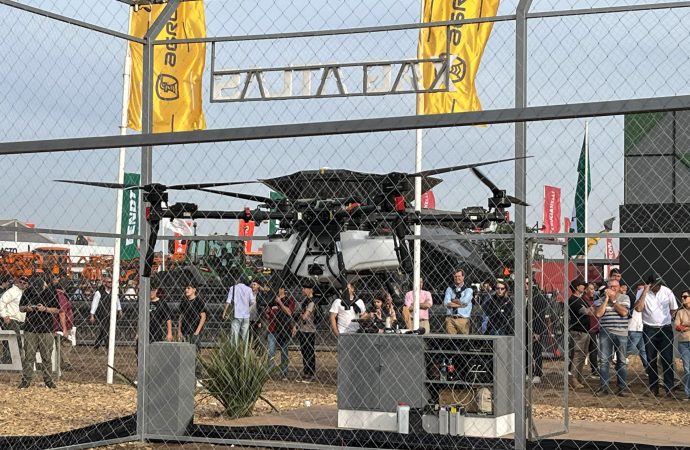 Agrometal apuesta a la tecnología de drones y expande el sistema de siembra directa a Europa del Este