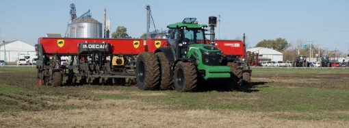 Potencia y tecnología: la picadora más grande del mundo es la gran atracción de La Rural