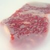 Sostenibilidad en la góndola: desarrollan un film biodegradable para conservar carne vacuna