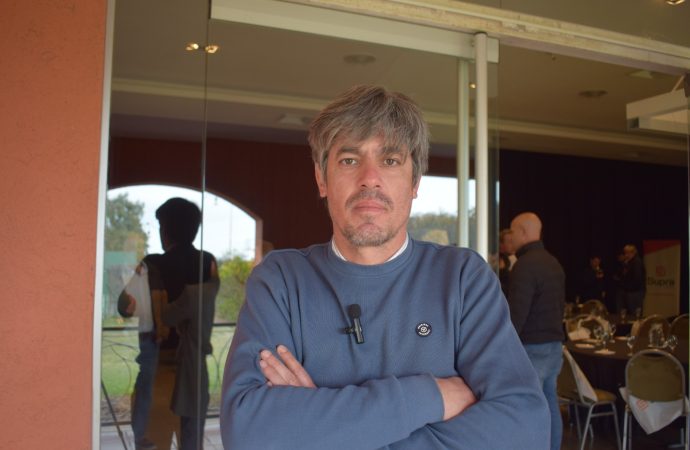 Jornada Supra en Sinsacate: Manejo integral y control del «maíz guacho», las claves de Augusto Casmuz para enfrentar a la chicharrita